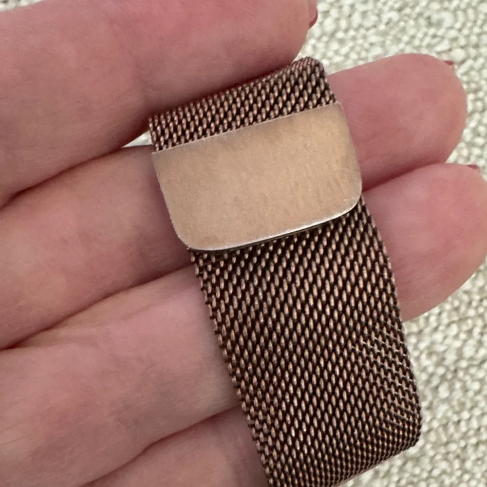 Rose gold Apple Watch Band